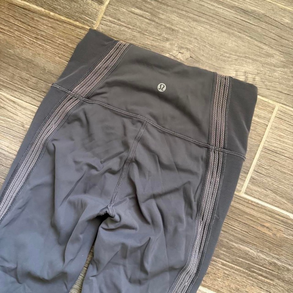 Lululemon gray power line leggings size 4